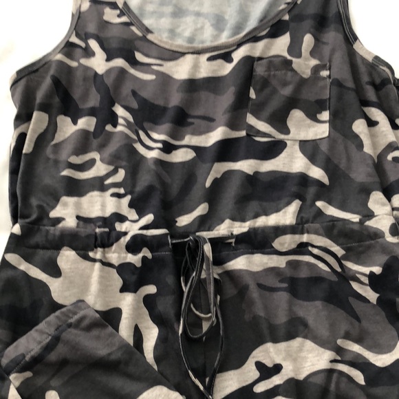 EUC unbranded jumpsuit Large - Picture 3 of 5